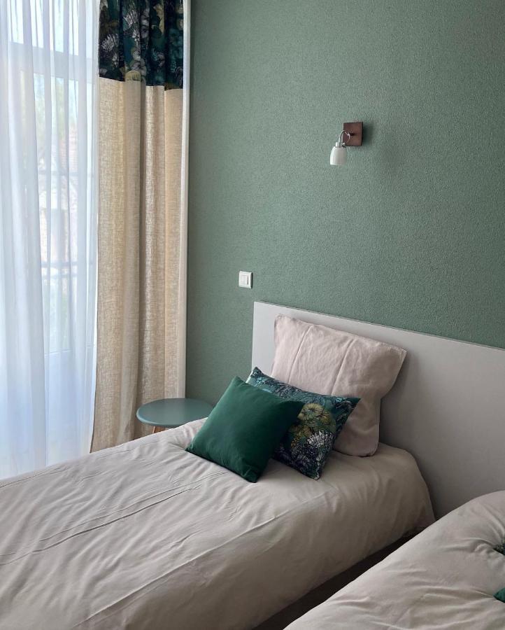 La Rose Des Vents Bed and Breakfast Saint-Symphorien-de-Marmagne Buitenkant foto